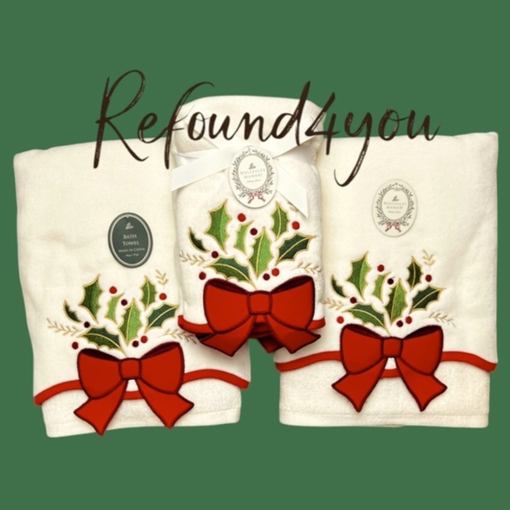 Wellesley Manor - ‘Holly & Bow’ Holiday Bath towel set. NWT. Firm!